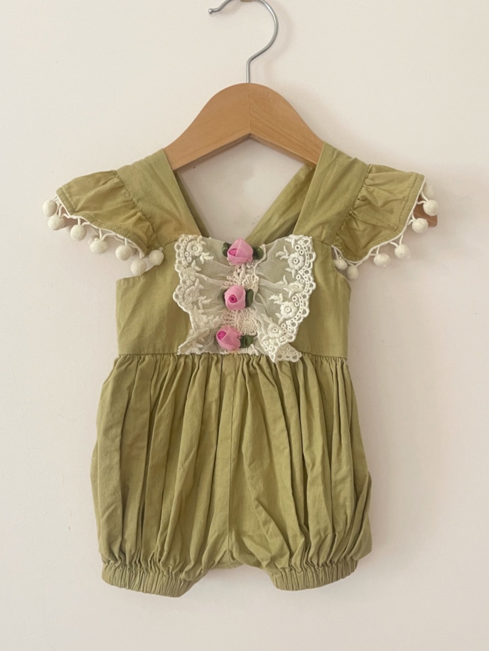 FRILLY FROCKS EUC Pistachio Green Lace Rose Applique Bohemian Romper